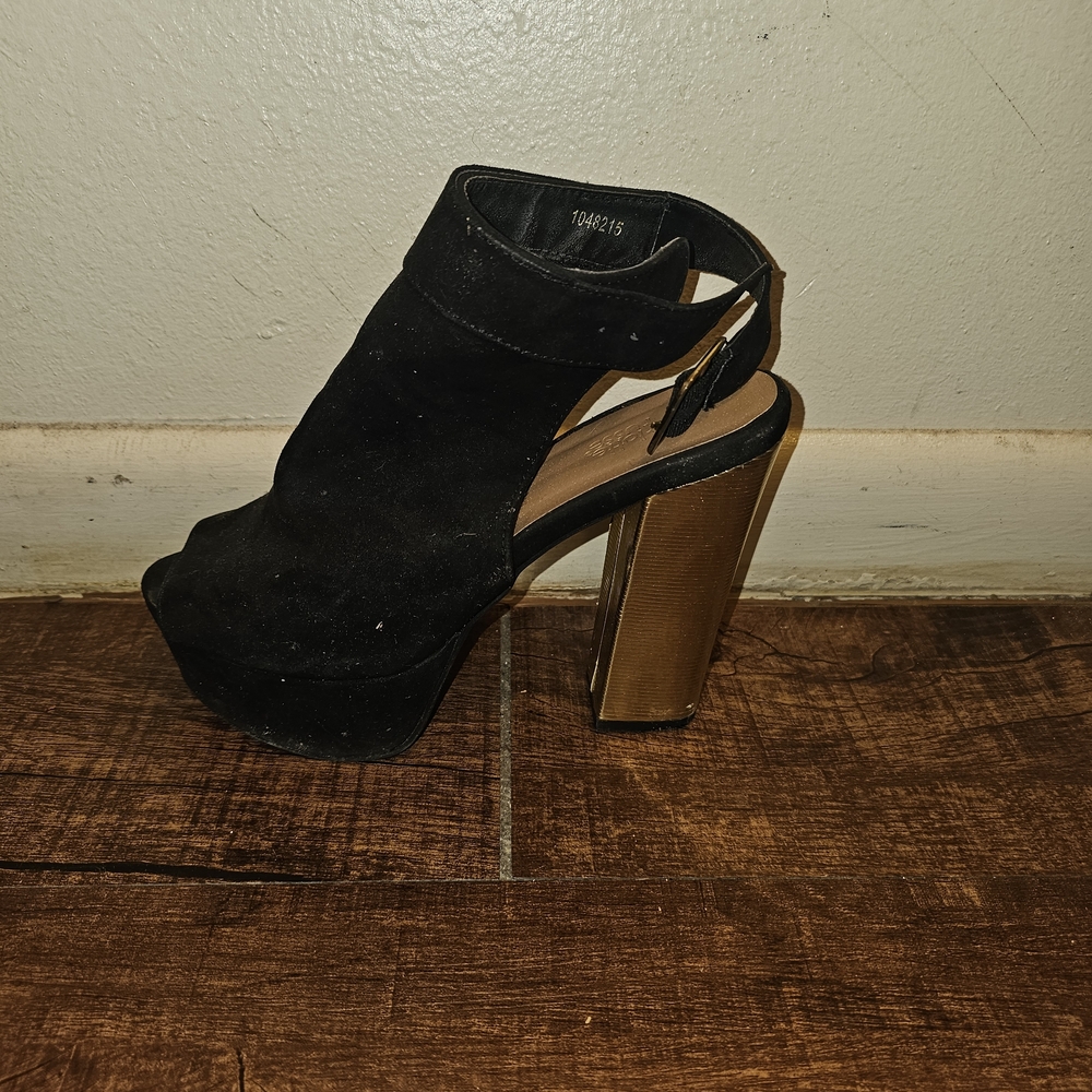 Black Peep-Toe Block Heel Sandals